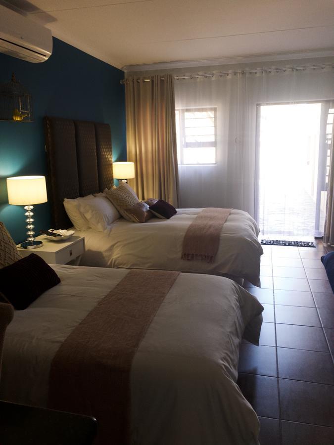 The Hedge Guesthouse Kuruman Dış mekan fotoğraf